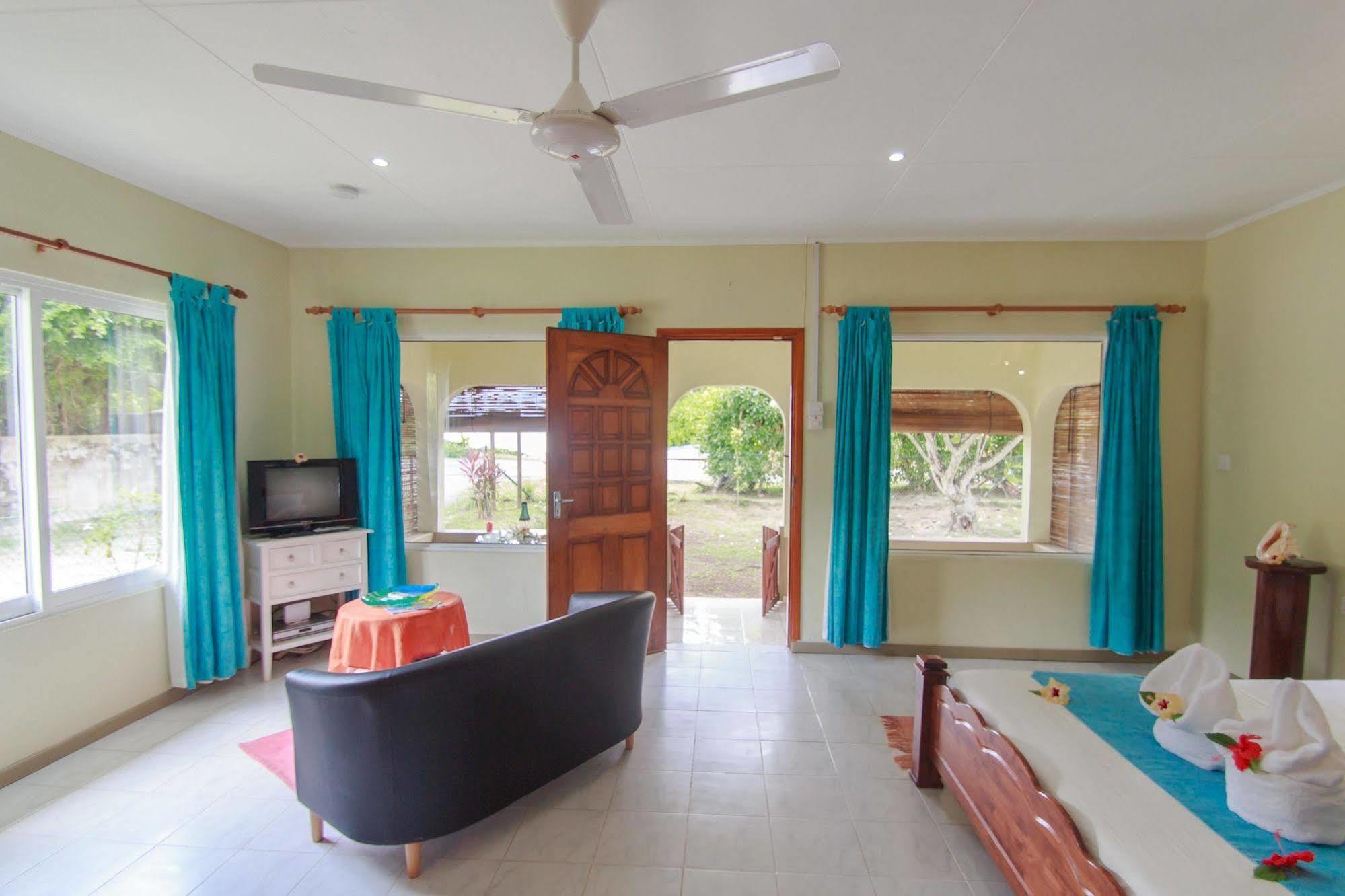 Appartement Coco Blanche à Anse Royale Extérieur photo