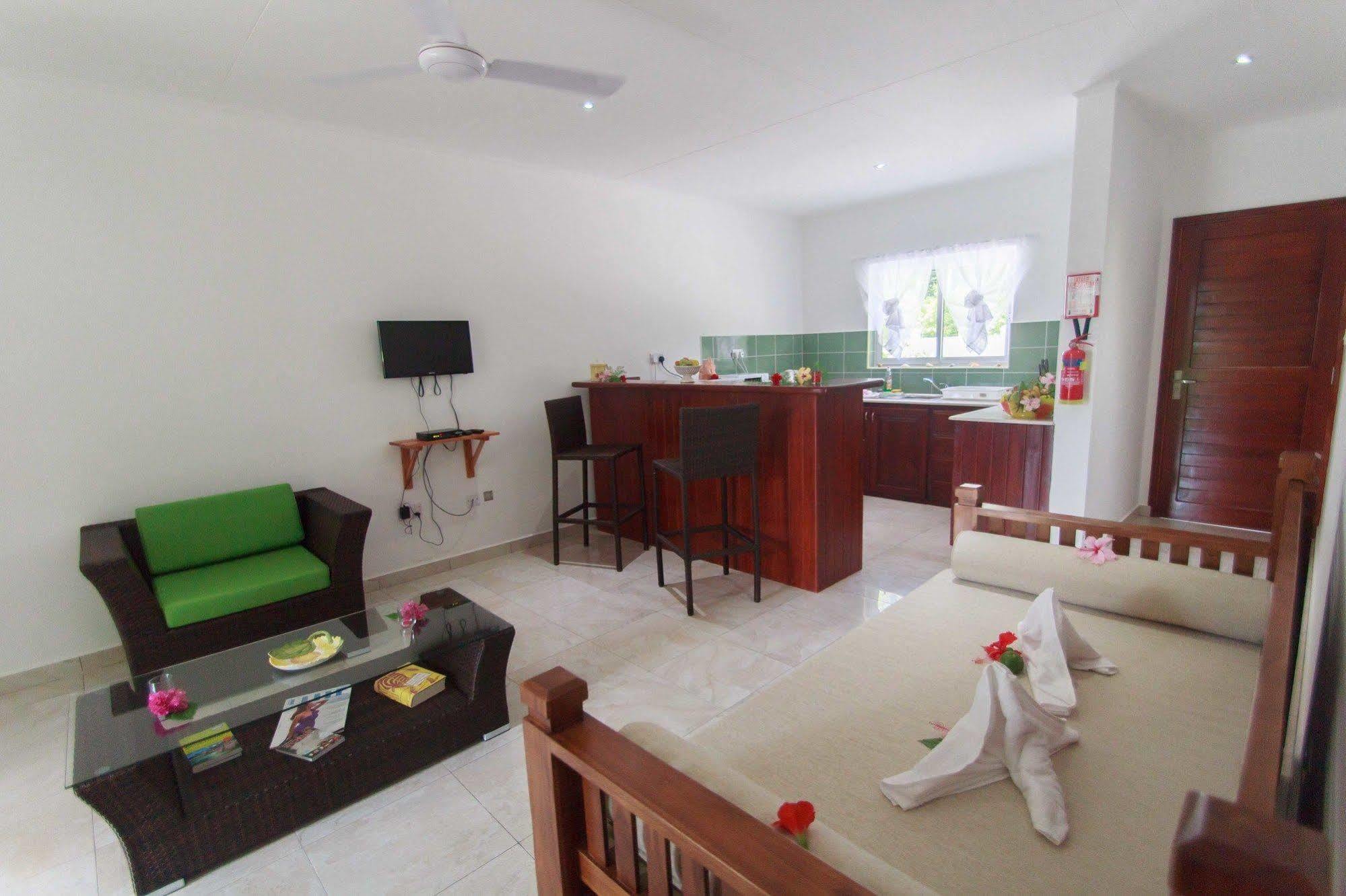 Appartement Coco Blanche à Anse Royale Extérieur photo