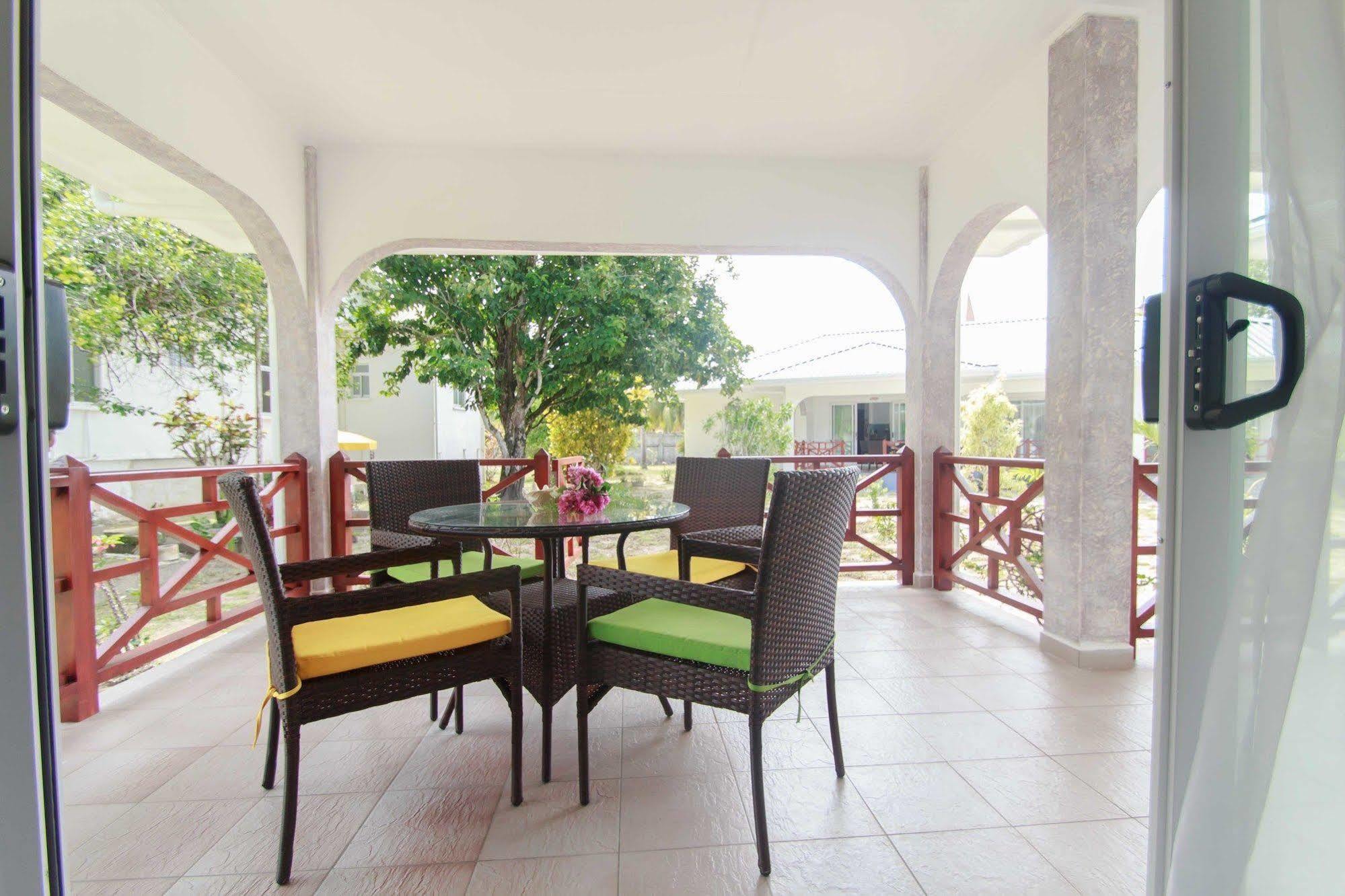 Appartement Coco Blanche à Anse Royale Extérieur photo